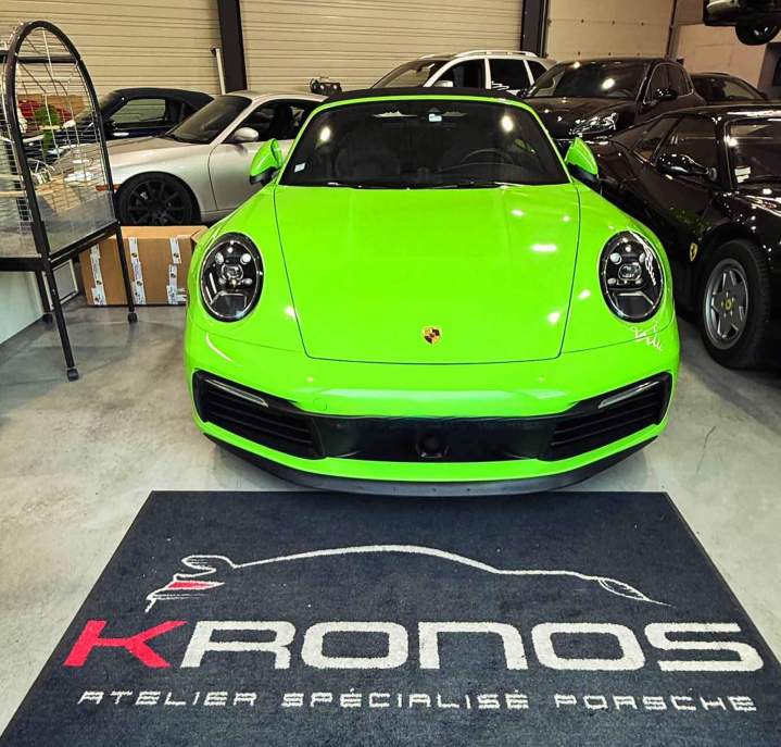 Garage porsche Saint-Tropez