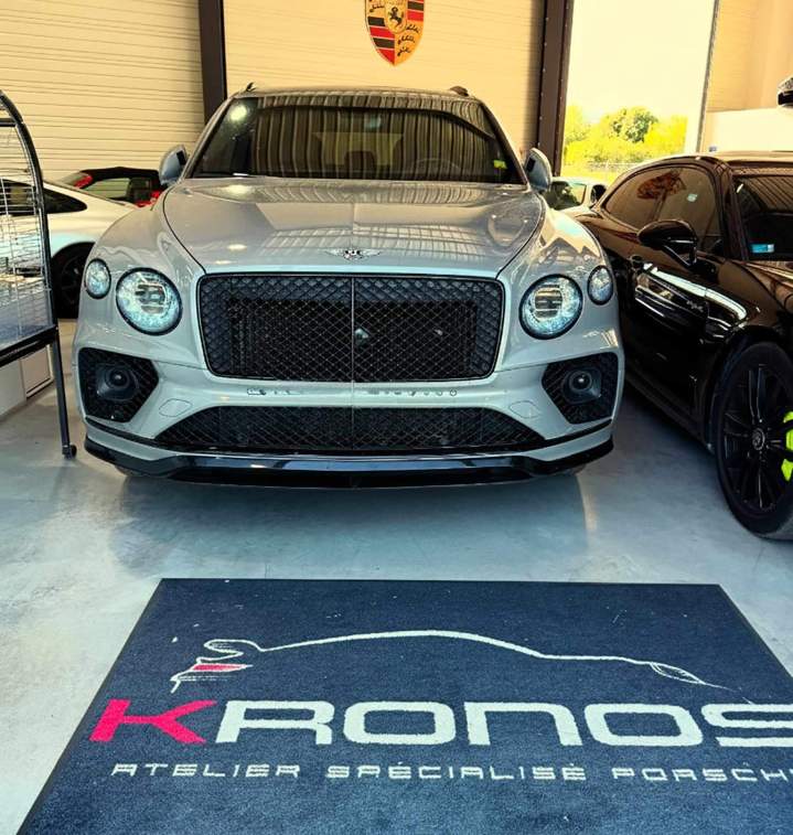 Garage Bentley Saint-Tropez